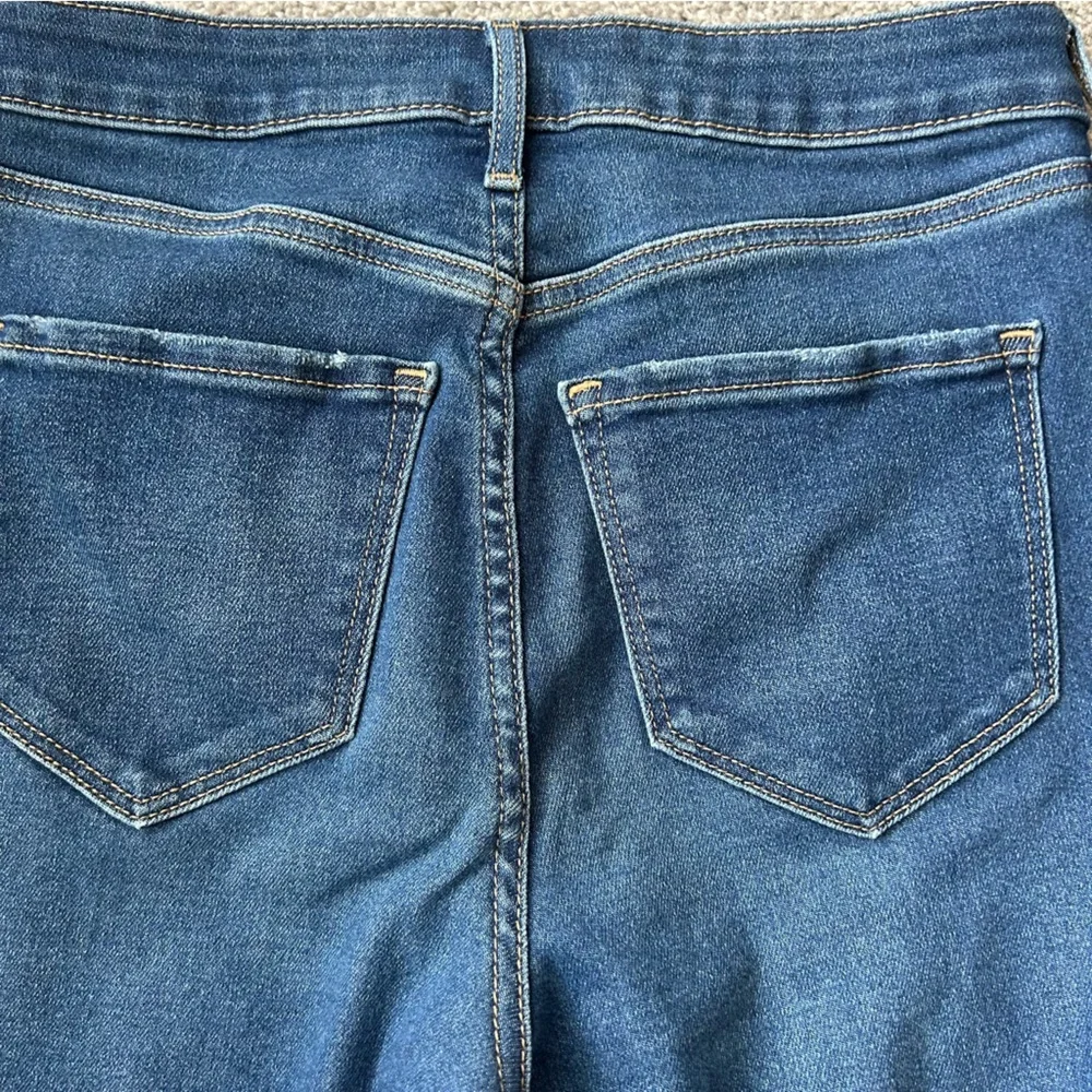 Old Navy Rockstar Super Skinny Jeans